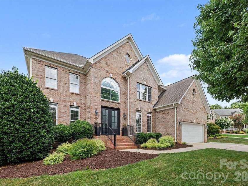 8921 Whittingham Drive, Waxhaw, NC 28173.  MLS# CAR4404543, YatesRealty ID 39080. 