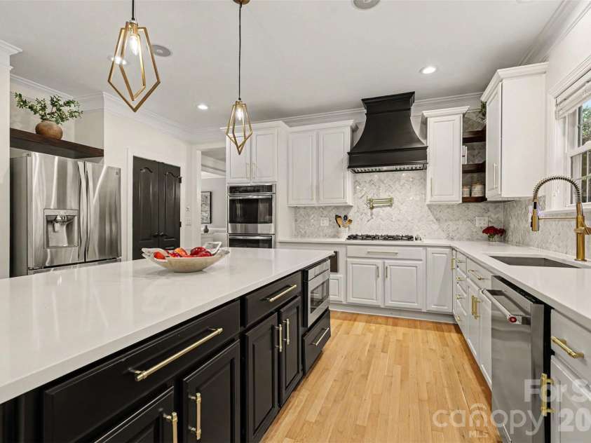 8921 Whittingham Drive, Waxhaw, NC 28173.  MLS# CAR4404543, YatesRealty ID 39080. 
