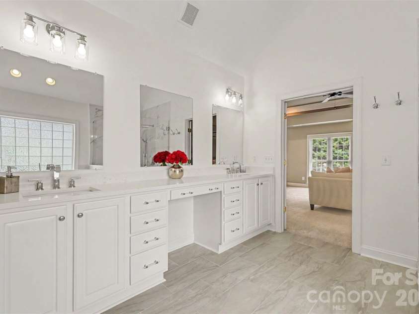 8921 Whittingham Drive, Waxhaw, NC 28173.  MLS# CAR4404543, YatesRealty ID 39080. 