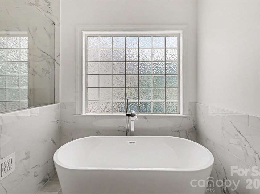 8921 Whittingham Drive, Waxhaw, NC 28173.  MLS# CAR4404543, YatesRealty ID 39080. 