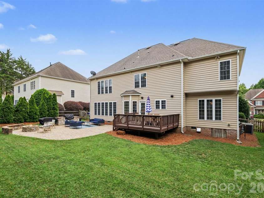8921 Whittingham Drive, Waxhaw, NC 28173.  MLS# CAR4404543, YatesRealty ID 39080. 