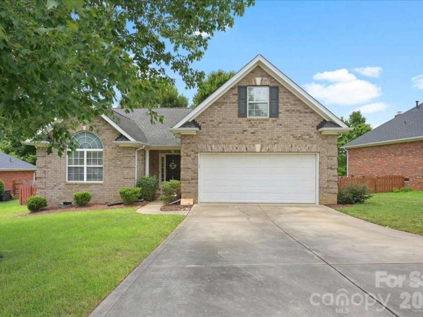 3237 Midland Road, Midland, NC 28107.  MLS# CAR4397243, YatesRealty ID 39081. 