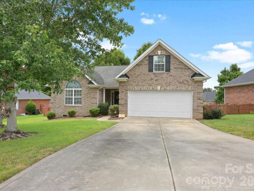 3237 Midland Road, Midland, NC 28107.  MLS# CAR4397243, YatesRealty ID 39081. 