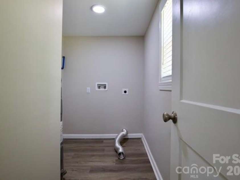 108 Dye Street, Chester, SC 29706.  MLS# CAR4398981, YatesRealty ID 39083. 