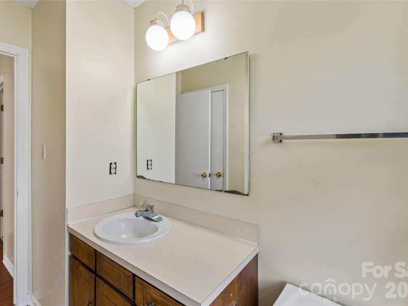 901 Kennedy Street, Monroe, NC 28110.  MLS# CAR4404296, YatesRealty ID 39084. 