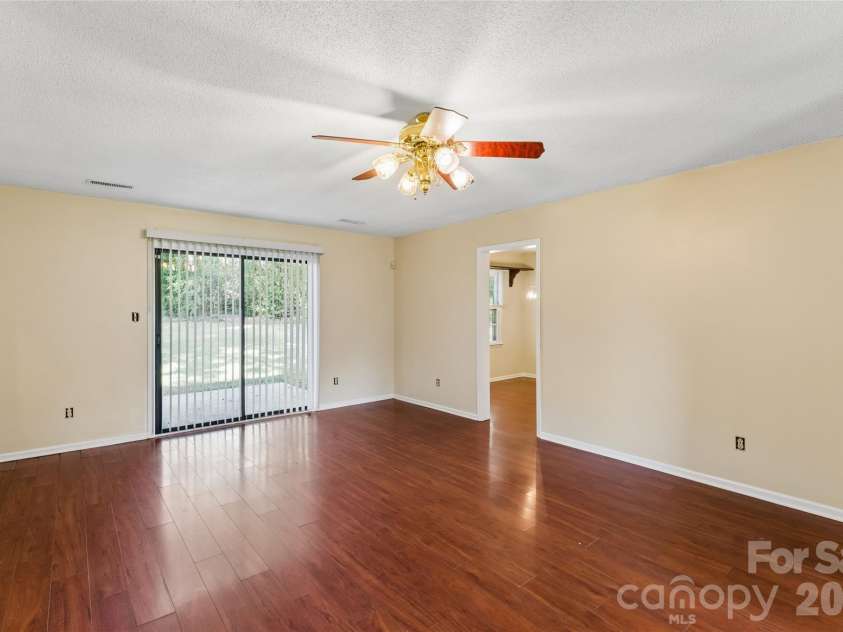 901 Kennedy Street, Monroe, NC 28110.  MLS# CAR4404296, YatesRealty ID 39084. 