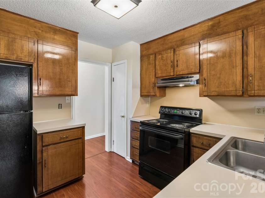 901 Kennedy Street, Monroe, NC 28110.  MLS# CAR4404296, YatesRealty ID 39084. 