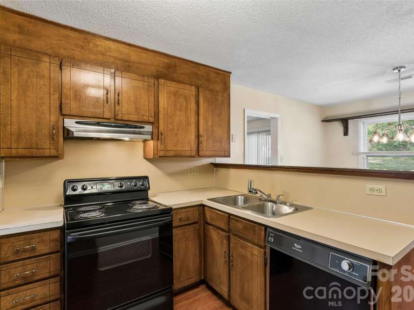 901 Kennedy Street, Monroe, NC 28110.  MLS# CAR4404296, YatesRealty ID 39084. 