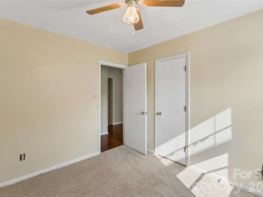901 Kennedy Street, Monroe, NC 28110.  MLS# CAR4404296, YatesRealty ID 39084. 