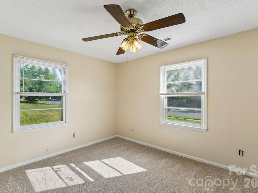 901 Kennedy Street, Monroe, NC 28110.  MLS# CAR4404296, YatesRealty ID 39084. 