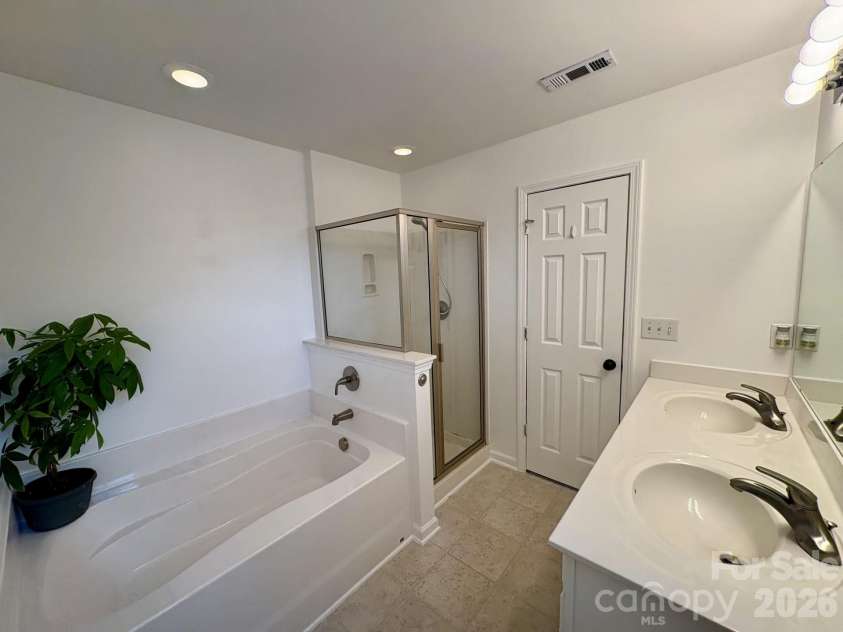 708 Jones Branch Drive, Fort Mill, SC 29715.  MLS# CAR4406297, YatesRealty ID 39087. 