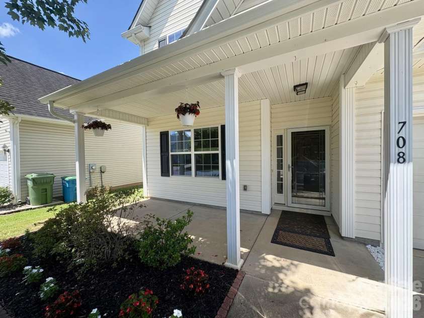 708 Jones Branch Drive, Fort Mill, SC 29715.  MLS# CAR4406297, YatesRealty ID 39087. 
