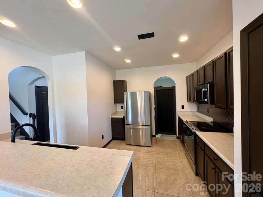 708 Jones Branch Drive, Fort Mill, SC 29715.  MLS# CAR4406297, YatesRealty ID 39087. 