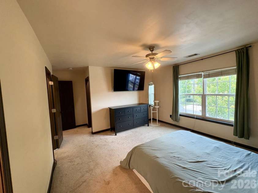 708 Jones Branch Drive, Fort Mill, SC 29715.  MLS# CAR4406297, YatesRealty ID 39087. 