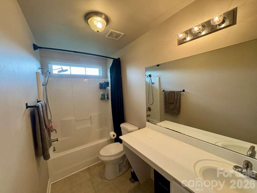 708 Jones Branch Drive, Fort Mill, SC 29715.  MLS# CAR4406297, YatesRealty ID 39087. 