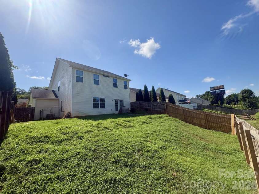 708 Jones Branch Drive, Fort Mill, SC 29715.  MLS# CAR4406297, YatesRealty ID 39087. 