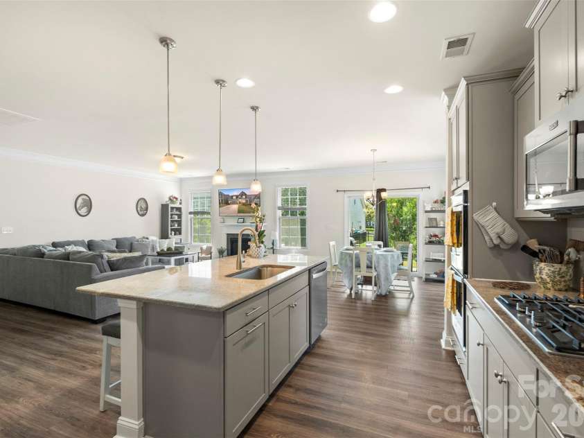 1016 Arbury Way, Waxhaw, NC 28173.  MLS# CAR4393519, YatesRealty ID 39089. 