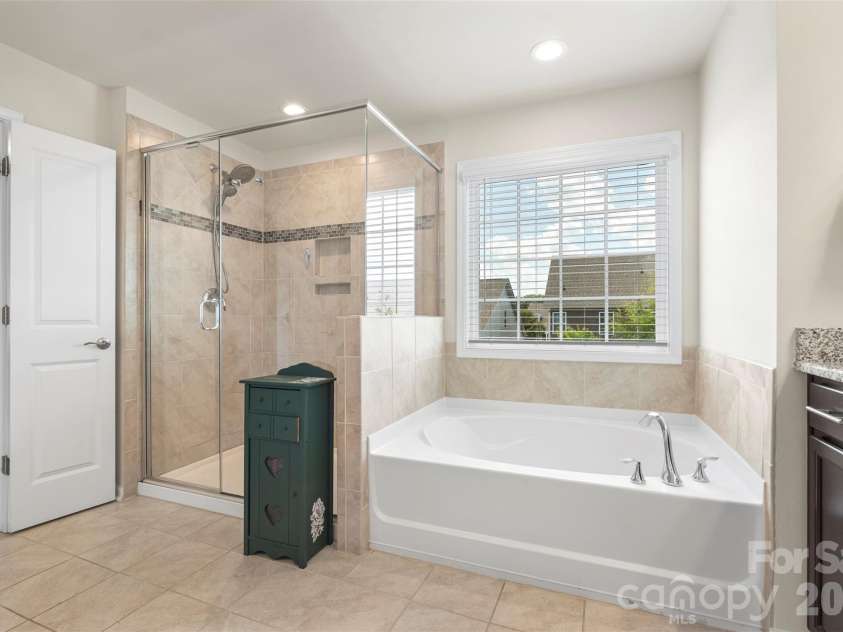 1016 Arbury Way, Waxhaw, NC 28173.  MLS# CAR4393519, YatesRealty ID 39089. 