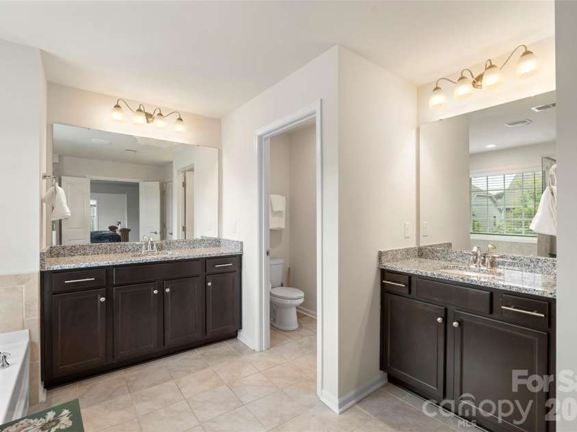 1016 Arbury Way, Waxhaw, NC 28173.  MLS# CAR4393519, YatesRealty ID 39089. 