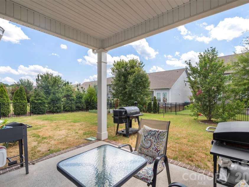 1016 Arbury Way, Waxhaw, NC 28173.  MLS# CAR4393519, YatesRealty ID 39089. 