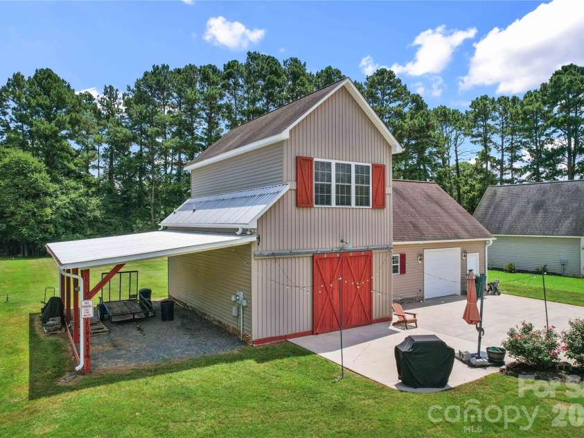 1180 Riverview Road Extension, Lexington, NC 27292.  MLS# CAR4344362, YatesRealty ID 3909. 