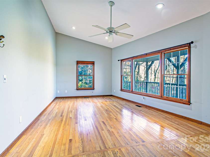 183 Wildwood Way, Lake Toxaway, NC 28747.  MLS# CAR4203789, YatesRealty ID 3909. 