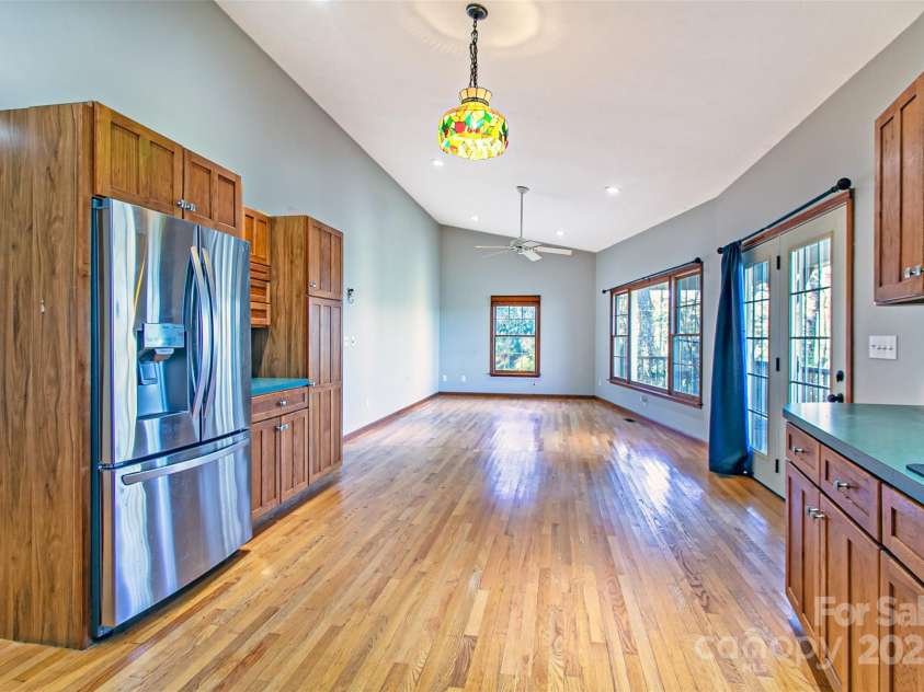 183 Wildwood Way, Lake Toxaway, NC 28747.  MLS# CAR4203789, YatesRealty ID 3909. 