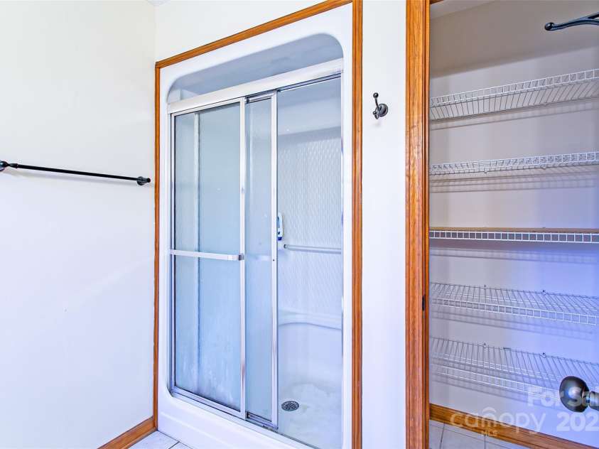 183 Wildwood Way, Lake Toxaway, NC 28747.  MLS# CAR4203789, YatesRealty ID 3909. 