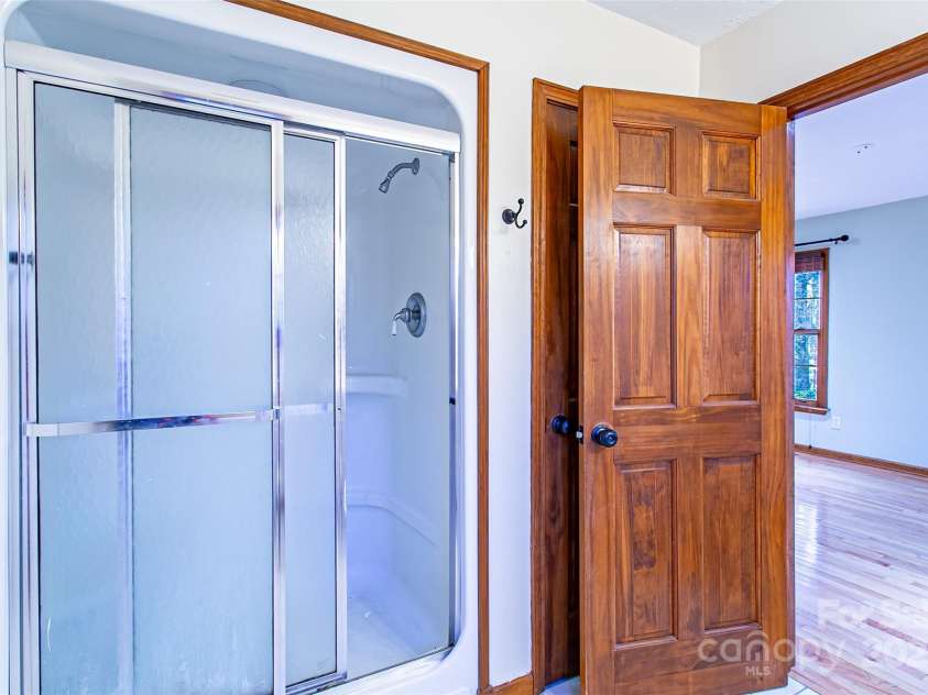 183 Wildwood Way, Lake Toxaway, NC 28747.  MLS# CAR4203789, YatesRealty ID 3909. 