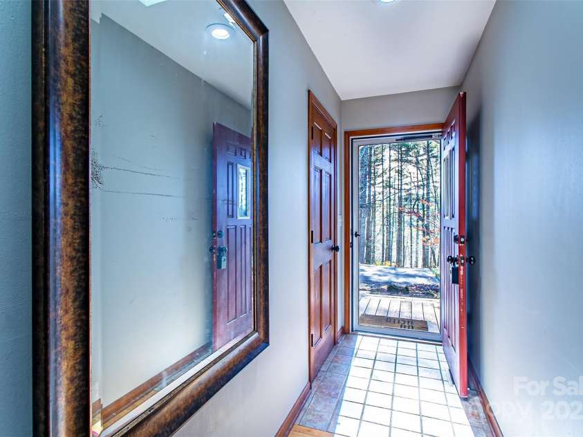 183 Wildwood Way, Lake Toxaway, NC 28747.  MLS# CAR4203789, YatesRealty ID 3909. 