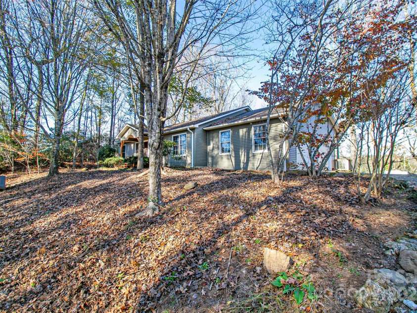 183 Wildwood Way, Lake Toxaway, NC 28747.  MLS# CAR4203789, YatesRealty ID 3909. 