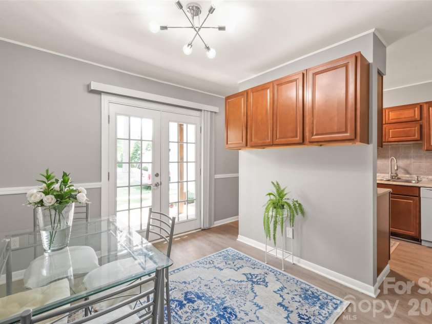 9156 Black Heath Circle, Charlotte, NC 28214.  MLS# CAR4404885, YatesRealty ID 39090. 