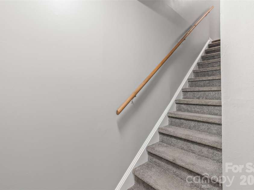 9156 Black Heath Circle, Charlotte, NC 28214.  MLS# CAR4404885, YatesRealty ID 39090. 
