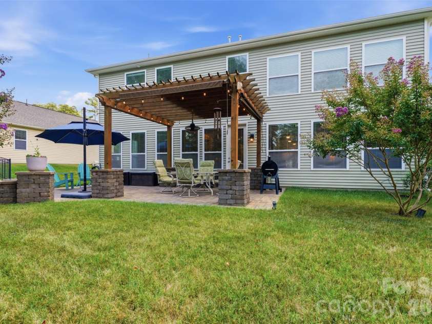1188 Mckee Farm Lane, Belmont, NC 28012.  MLS# CAR4403447, YatesRealty ID 39093. 