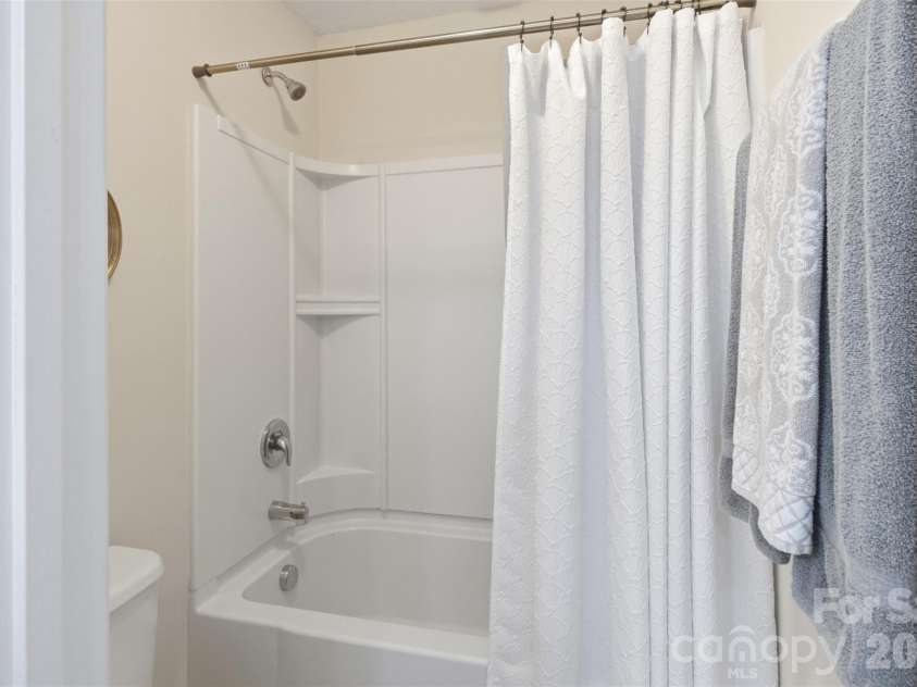 1188 Mckee Farm Lane, Belmont, NC 28012.  MLS# CAR4403447, YatesRealty ID 39093. 
