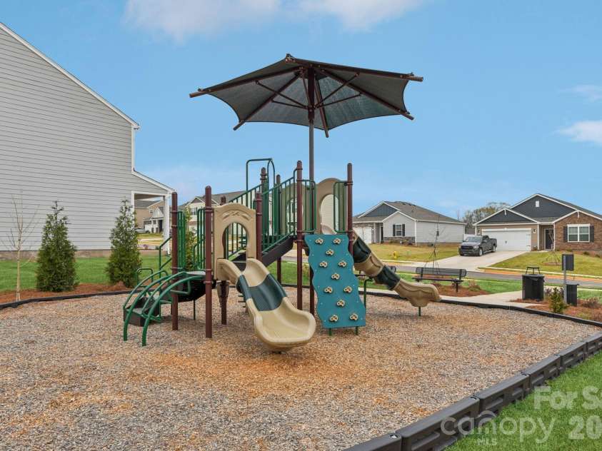 444 Brinkley Drive, Kings Mountain, NC 28086.  MLS# CAR4395413, YatesRealty ID 39095. 