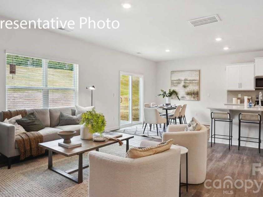 522 Brinkley Drive, Kings Mountain, NC 28086.  MLS# CAR4404598, YatesRealty ID 39096. 