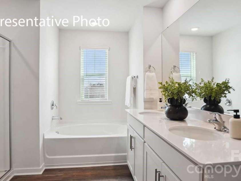 522 Brinkley Drive, Kings Mountain, NC 28086.  MLS# CAR4404598, YatesRealty ID 39096. 