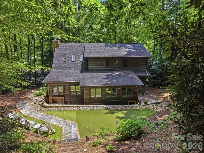 6 Laurel Branch Drive, Black Mountain, NC 28711.  MLS# CAR4403314, YatesRealty ID 39097. 
