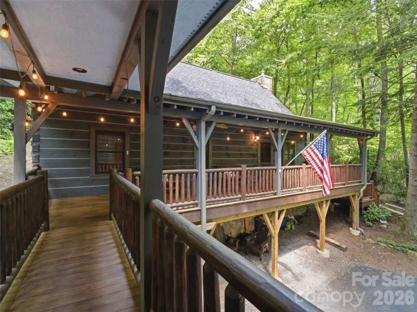 6 Laurel Branch Drive, Black Mountain, NC 28711.  MLS# CAR4403314, YatesRealty ID 39097. 