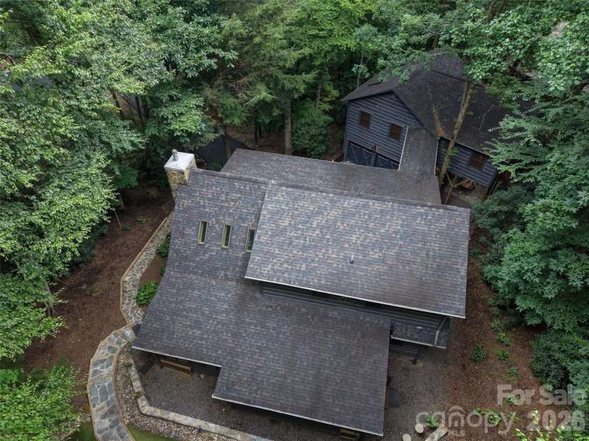 6 Laurel Branch Drive, Black Mountain, NC 28711.  MLS# CAR4403314, YatesRealty ID 39097. 