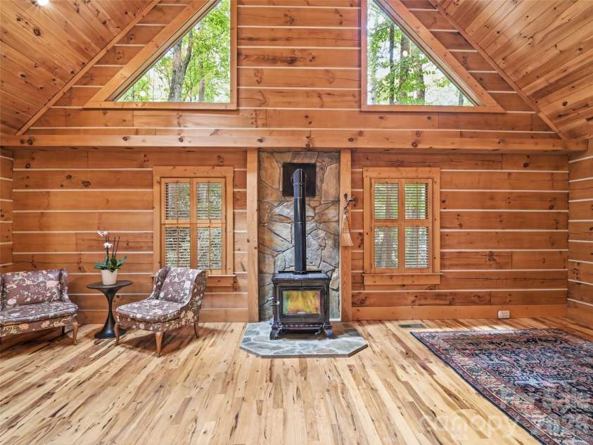 6 Laurel Branch Drive, Black Mountain, NC 28711.  MLS# CAR4403314, YatesRealty ID 39097. 