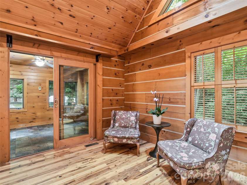 6 Laurel Branch Drive, Black Mountain, NC 28711.  MLS# CAR4403314, YatesRealty ID 39097. 
