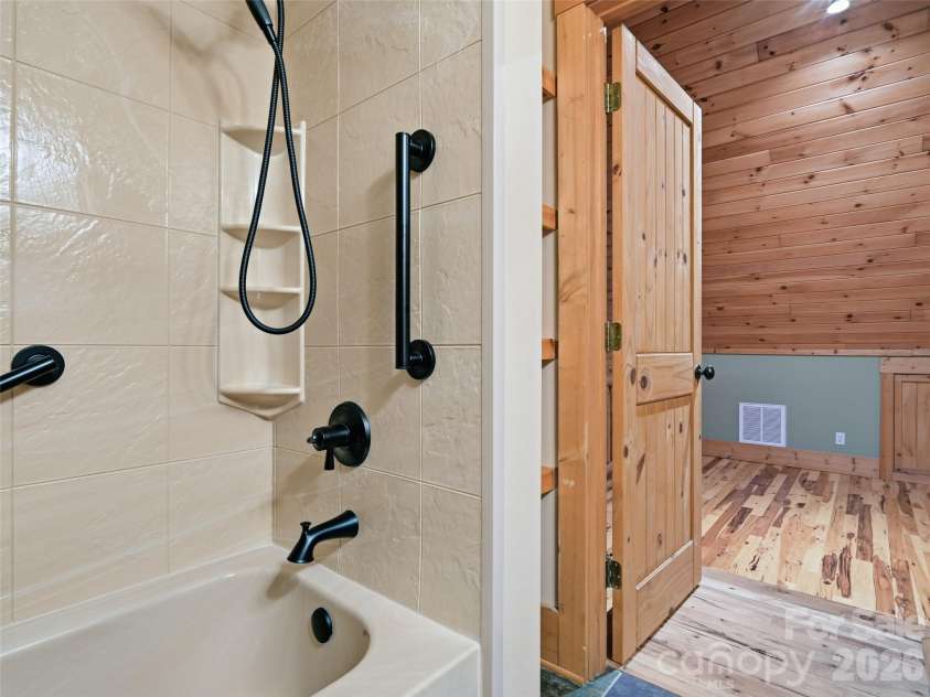 6 Laurel Branch Drive, Black Mountain, NC 28711.  MLS# CAR4403314, YatesRealty ID 39097. 