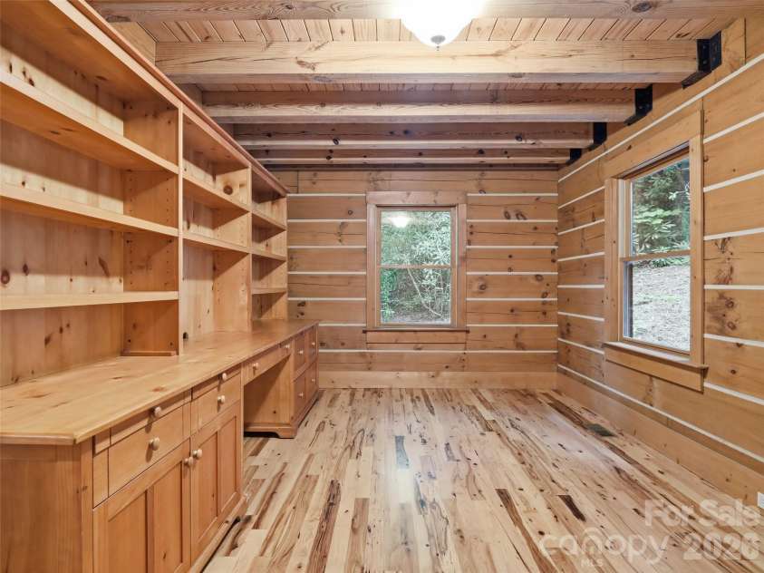 6 Laurel Branch Drive, Black Mountain, NC 28711.  MLS# CAR4403314, YatesRealty ID 39097. 