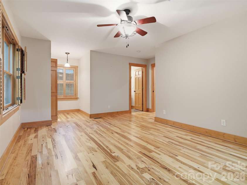 6 Laurel Branch Drive, Black Mountain, NC 28711.  MLS# CAR4403314, YatesRealty ID 39097. 