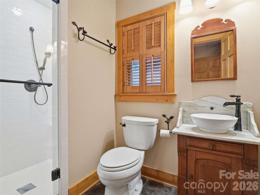 6 Laurel Branch Drive, Black Mountain, NC 28711.  MLS# CAR4403314, YatesRealty ID 39097. 