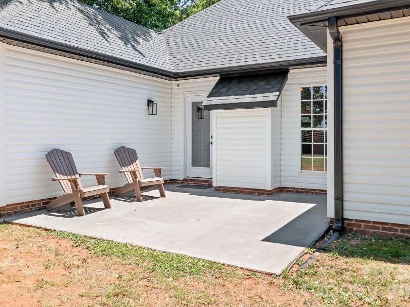 12601 Mayes Road, Huntersville, NC 28078.  MLS# CAR4396810, YatesRealty ID 39098. 