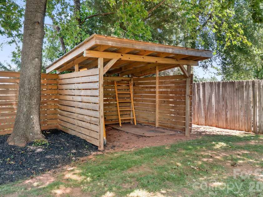 12601 Mayes Road, Huntersville, NC 28078.  MLS# CAR4396810, YatesRealty ID 39098. 