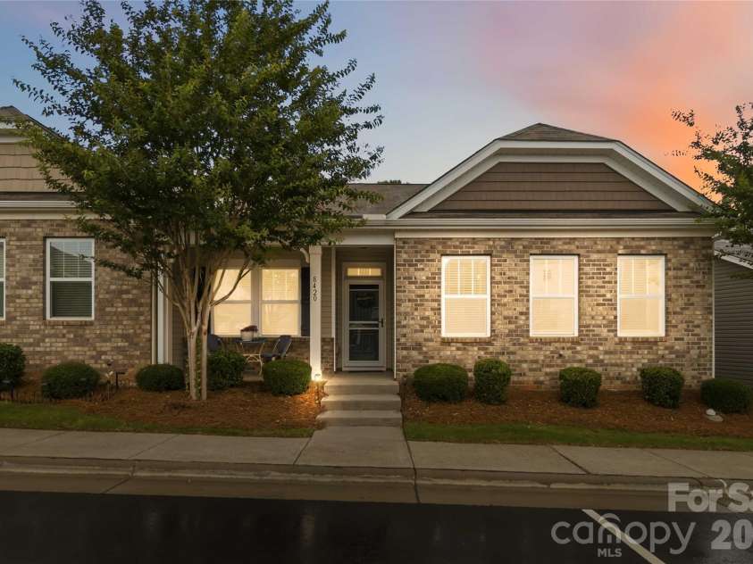 8420 Union Central Court, Waxhaw, NC 28173.  MLS# CAR4394109, YatesRealty ID 39099. 